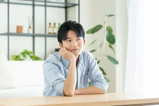 ナチュラルなメンズパーマを好む人必見！カルマパーマの魅力