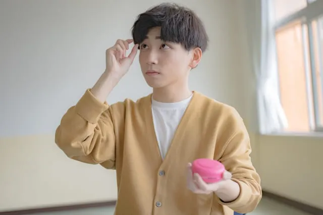 やりすぎ厳禁！スタイリング剤は少量ずつなじませるのがコツ